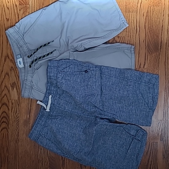 2 Shorts H&M and Old Navy - Picture 2 of 8